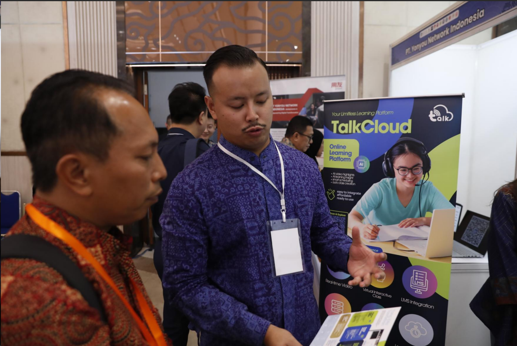 Talk-Cloud受邀出席“2025第二届中国—印尼校企合作峰会”:科技赋能教育,让优质教学跨越岛屿与国界 Talk-Cloud受邀出席“2025第二届中国—印尼校企合作峰会”:科技赋能教育,让优质教学跨越岛屿与国界